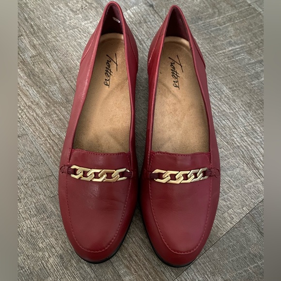 Trotters Sophisticated Slip-On Loafers - Anastasia - Picture 2 of 14